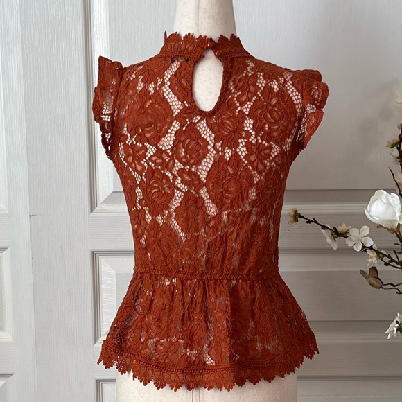 Haute Monde Butterfly Sleeve Lace Top - Picture 3 of 12